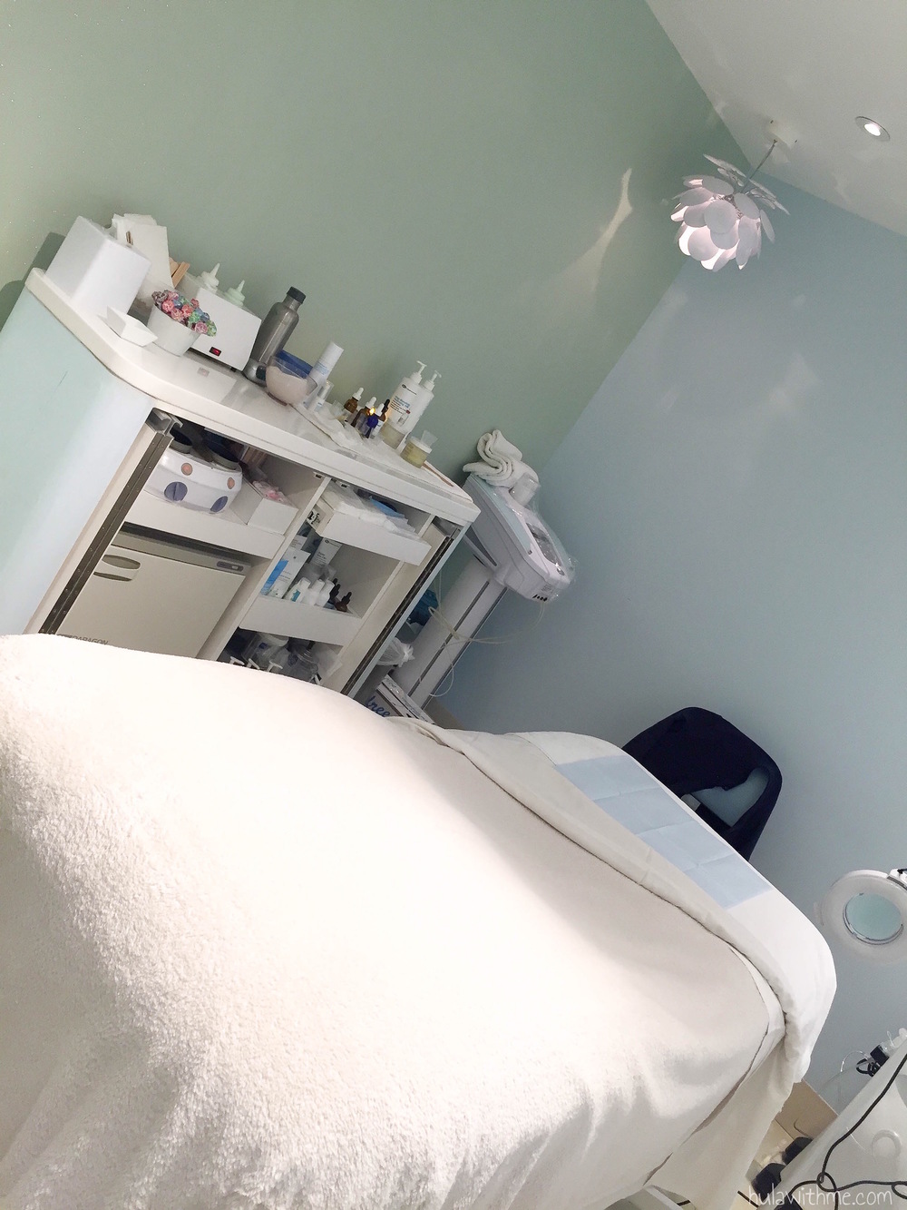 Bliss Spa in Boston, MA: Inside the facial treatment room.