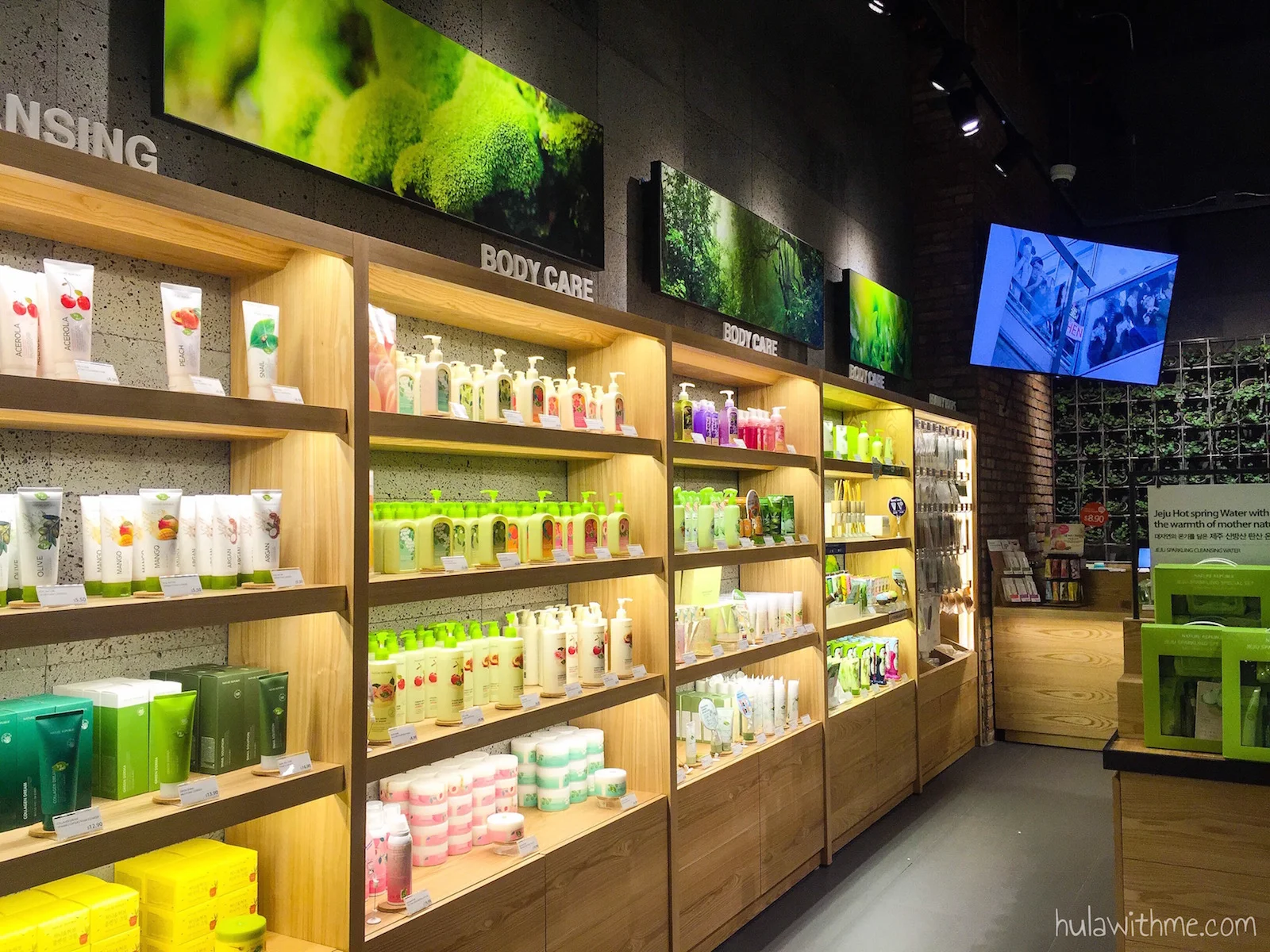Sharing my 24-Hours Adventure in NYC // Beauty shopping in Korea Town. Shown here: Nature Republic Store on W 32nd Street.