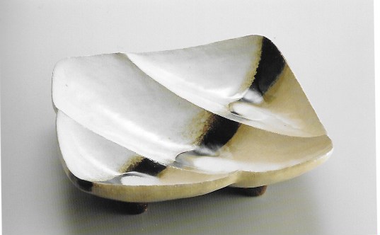 Ash glazed sculpture. Three tones of ash glaze decorate this piece, perfectly balanced.