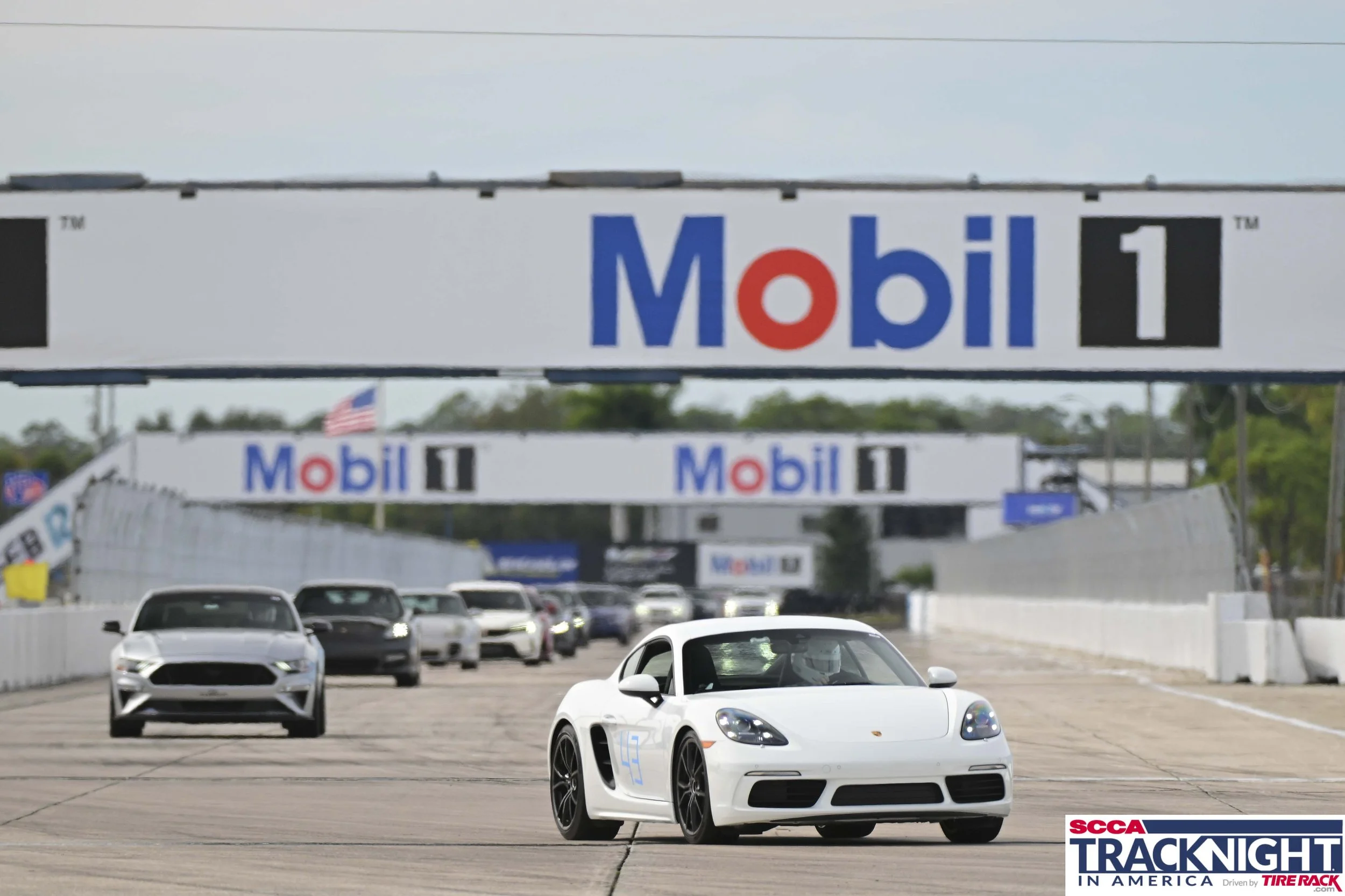 Green2543_SCCA_SIR_01TU_1300979.jpg