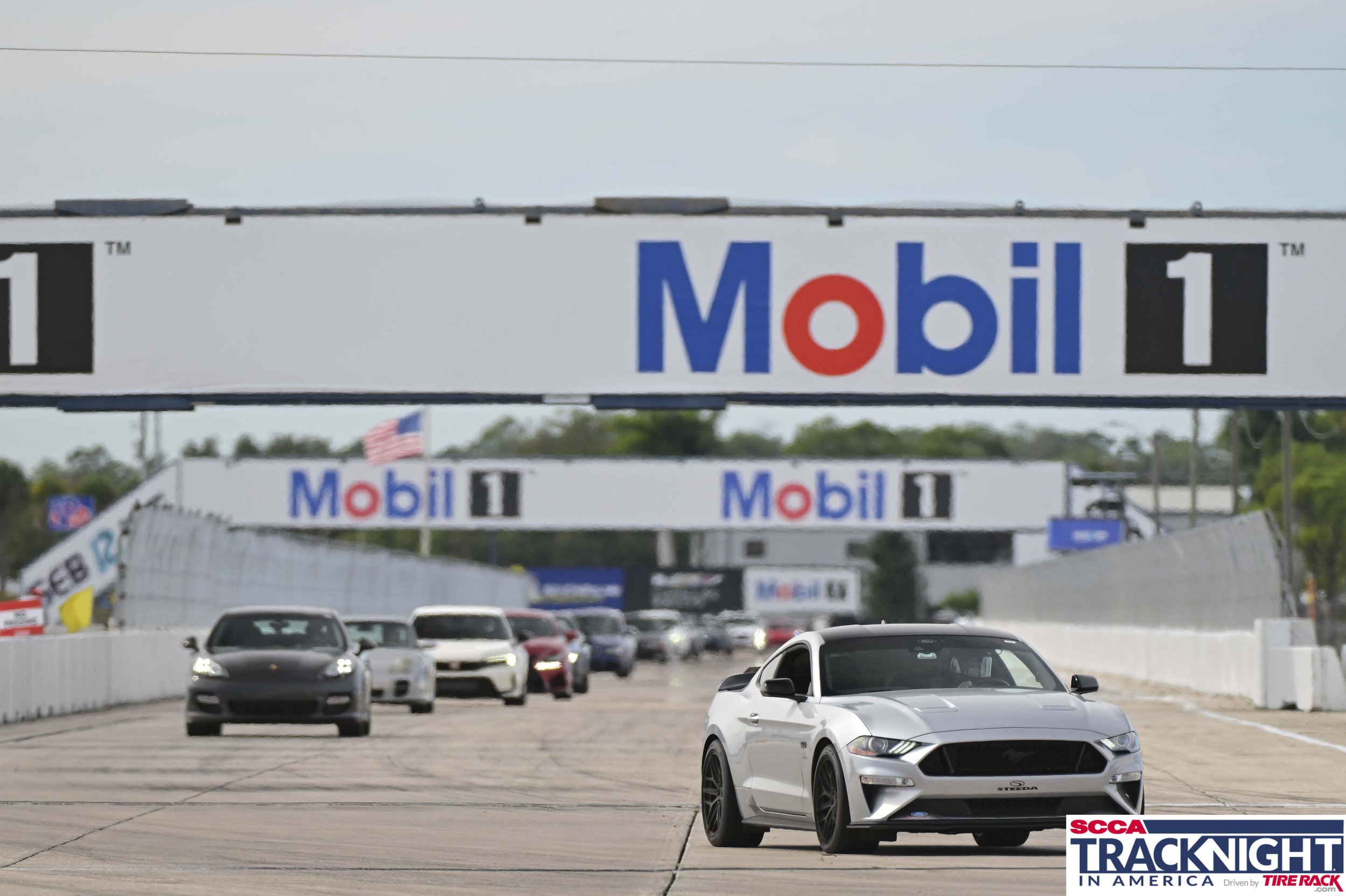 Green2543_SCCA_SIR_01TU_1300985.jpg