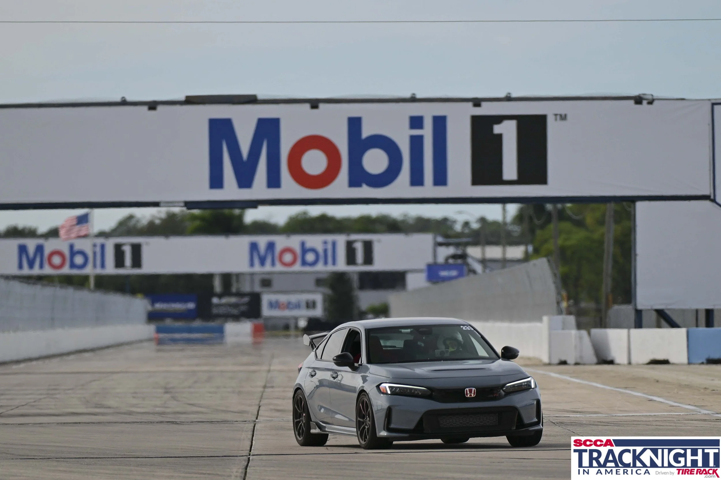 Green2543_SCCA_SIR_01TU_1302371.jpg