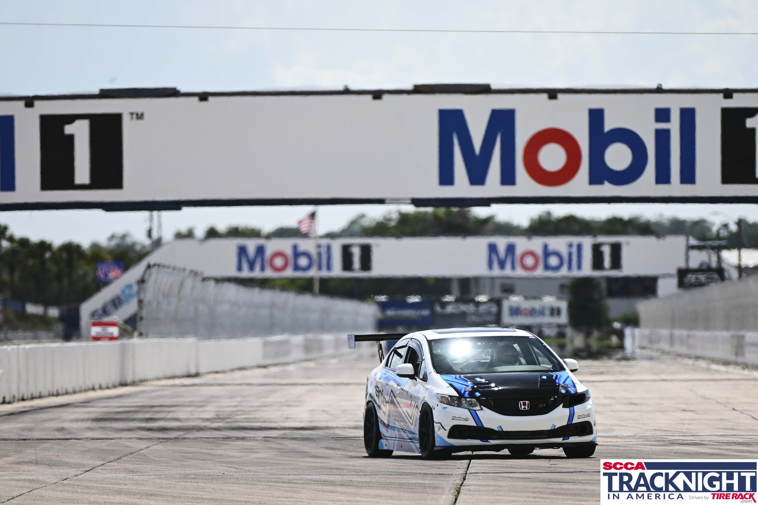 Green2614_SCCA_SIR_01TH_1500578.jpg