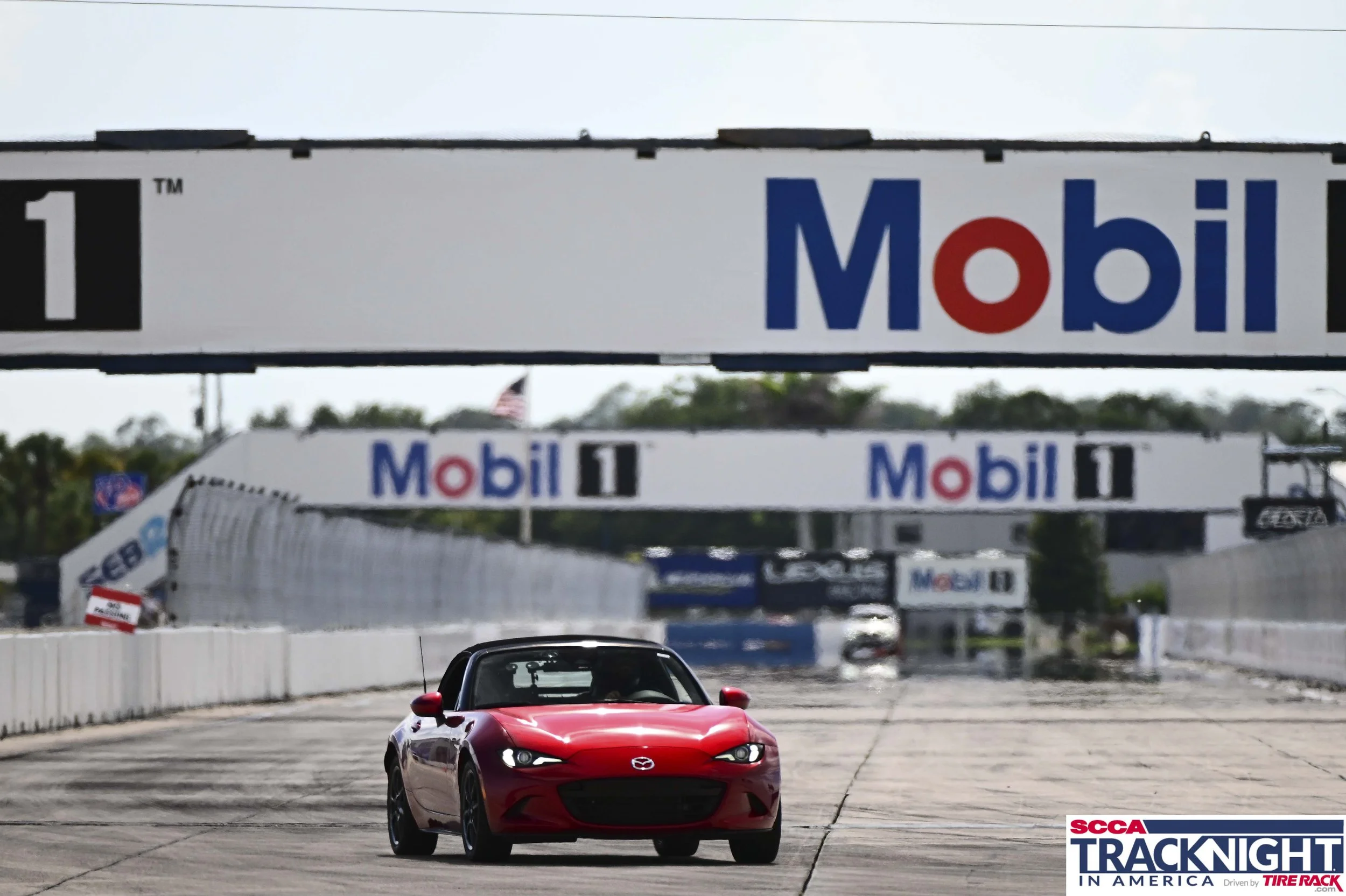 Green2614_SCCA_SIR_01TH_1501376.jpg