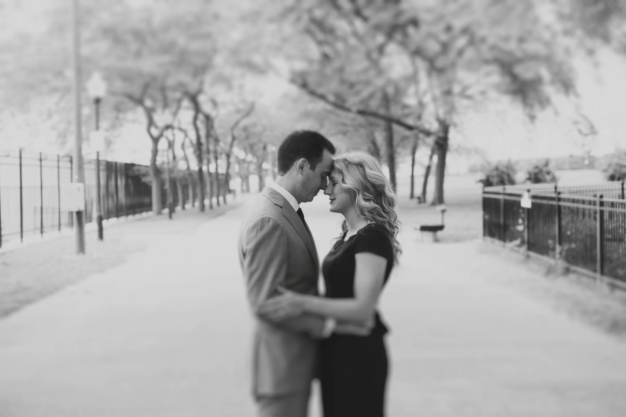 Downtown-Chicago-Engagment-Photography-008.jpg