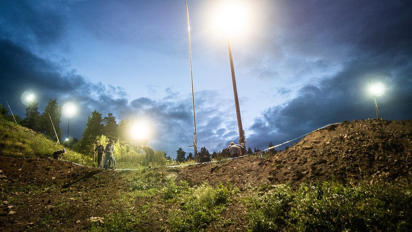 Nya leden i K&auml;llviken kommer att bli en riktig banger. &Auml;ven om Falu Stigcyklisters alla bygghj&auml;ltar h&aring;ller i taktpinnen och l&auml;gger massor av timmar p&aring; leden s&aring; hade vi inte rott i land detta p&aring; egen hand. V