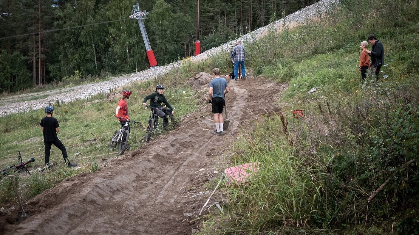 Mycket bra drag p&aring; bygget n&auml;r crewet best&aring;r av en perfekt blandning av gammal sk&aring;pmat och ungdomlig fr&auml;sch&ouml;r! Det fanns vissa tvivel p&aring; att hela sektionen med corner, step-downs och stor kurva inte skulle funka 