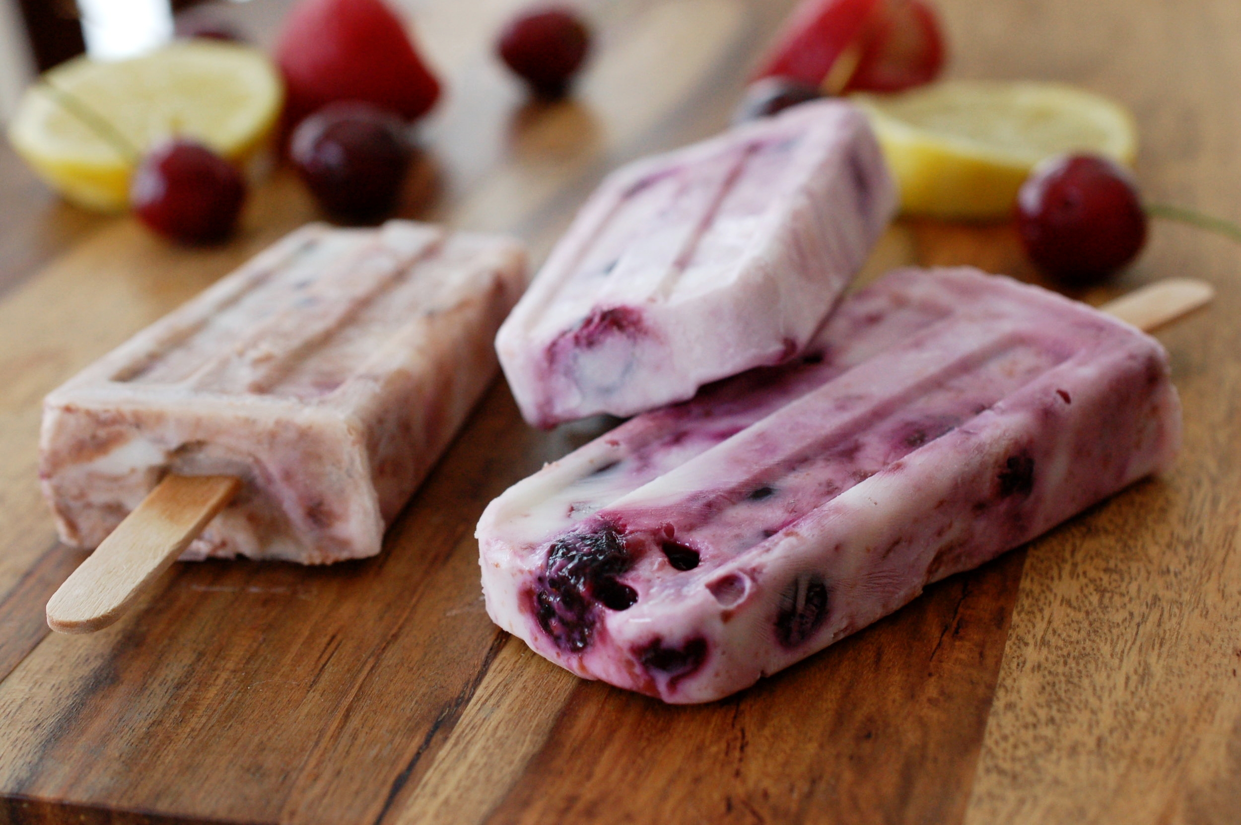 Frozen Yogurt Popsicles