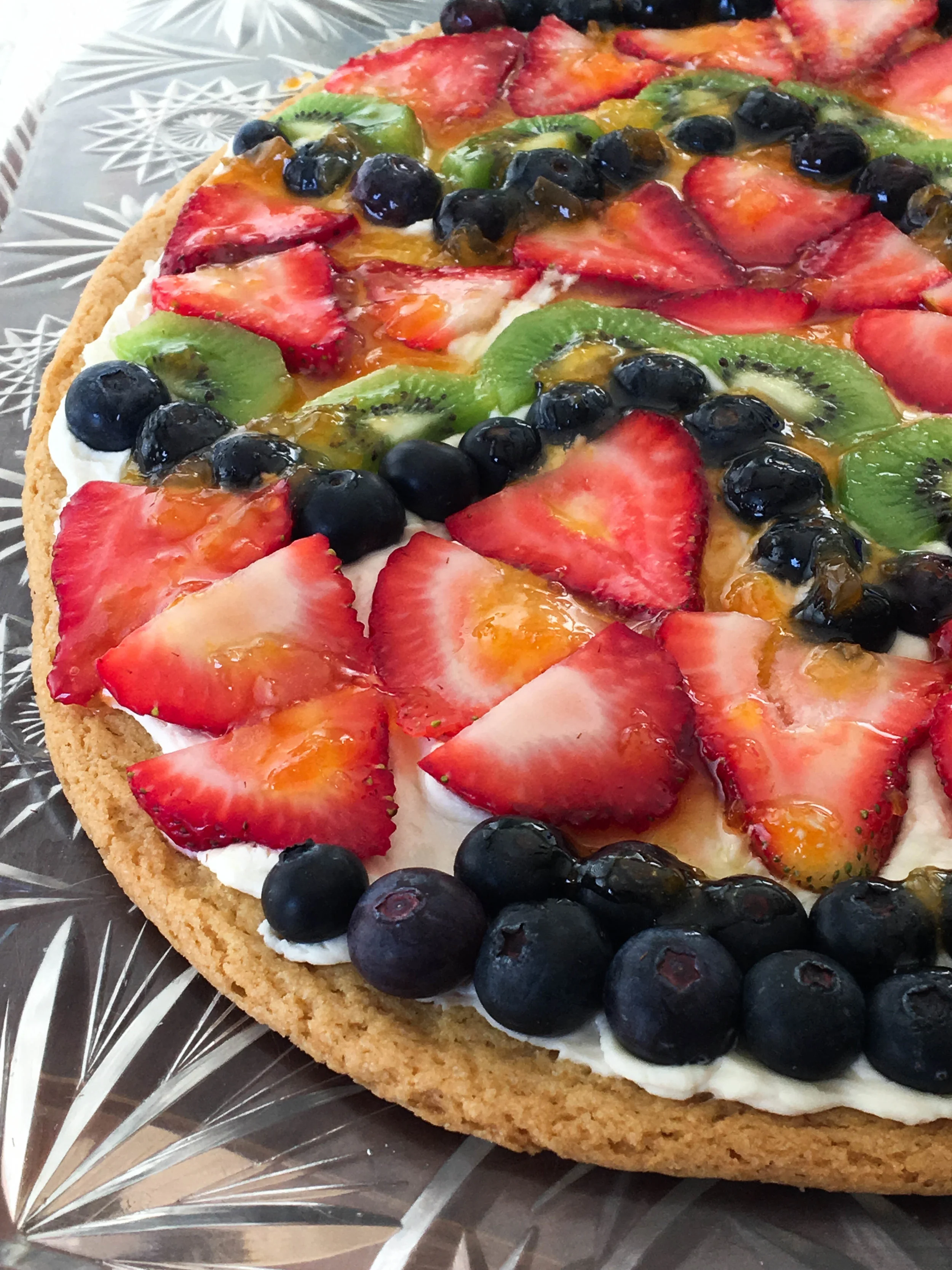 fruit pizza3 (1 of 1).jpg