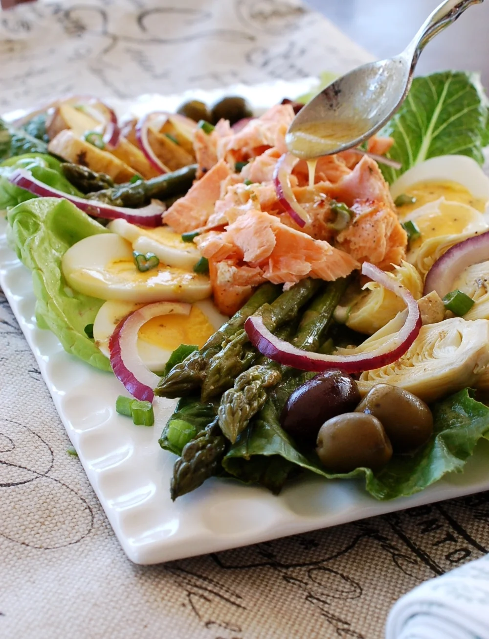 Salmon Niçoise With Champagne Herb Vinaigrette Recipe