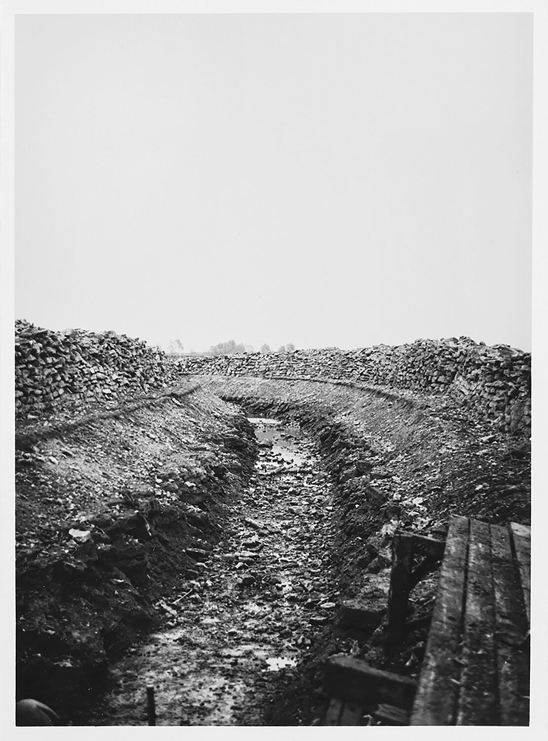 The Ditch 01_from the Swedish war archive 1940.jpg