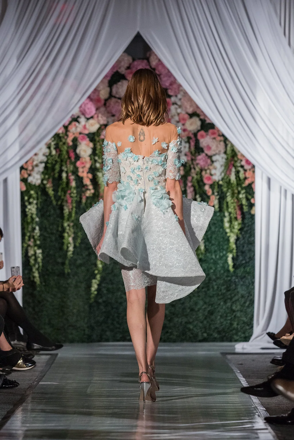 MikaelDWeddingShowTime039.jpg