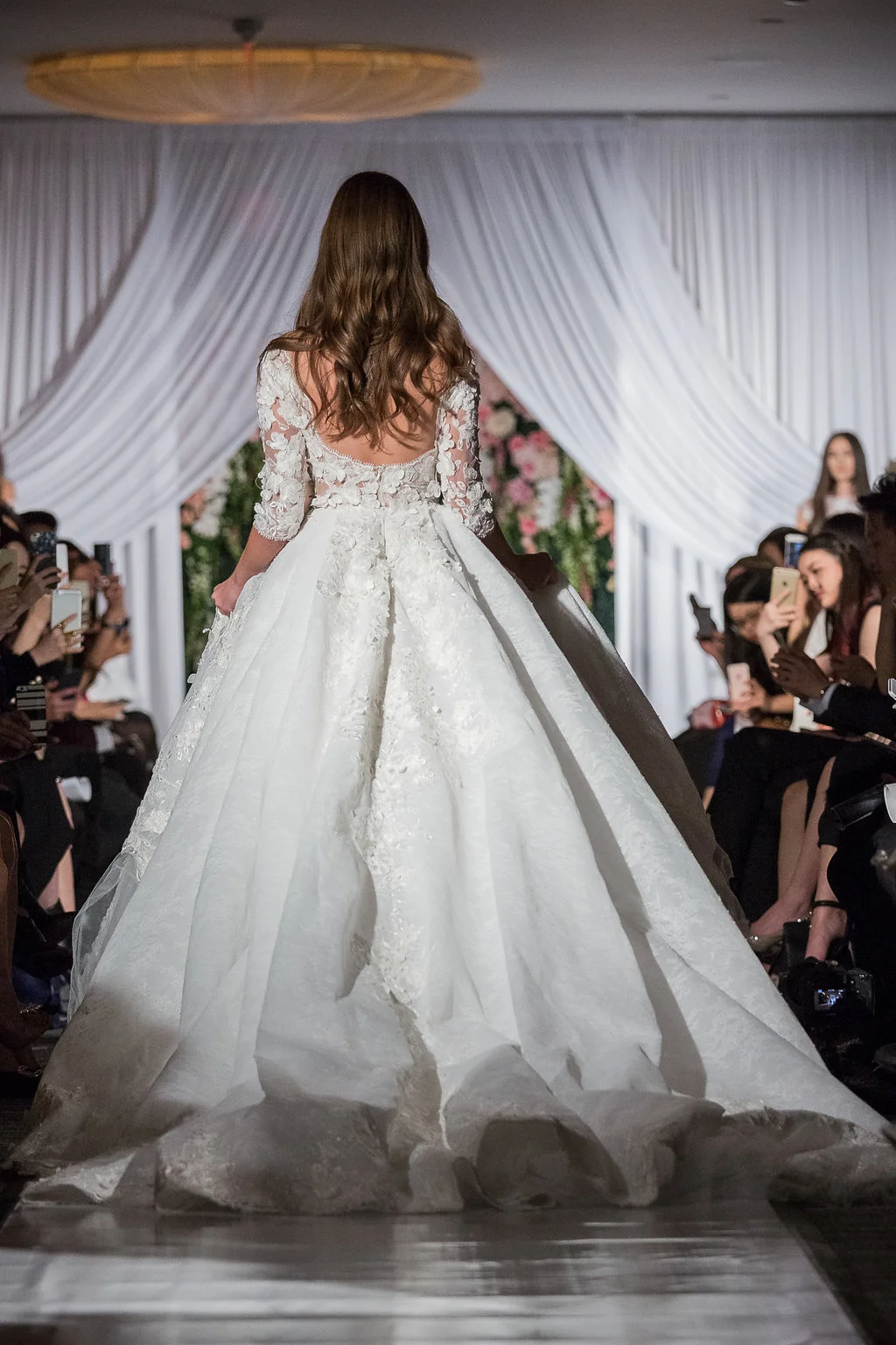MikaelDWeddingShowTime081.jpg