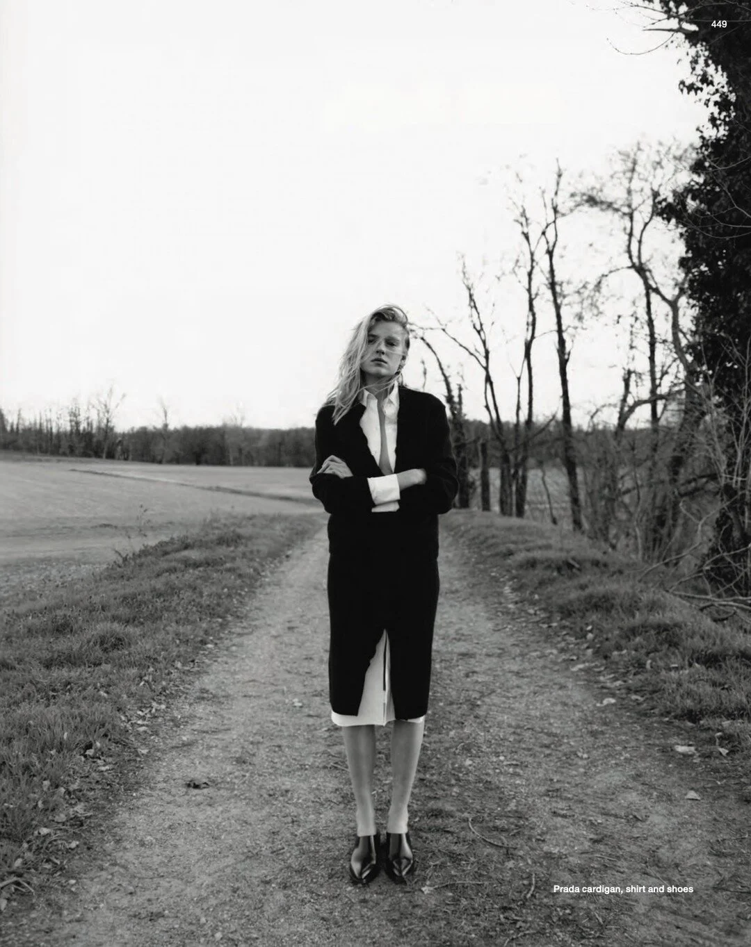 🐰🐰Down on the farm with lovely Dana @dana.elmers 
@thecollectormagazine 

📷 @federicosorrentino_o #styledbyme 
Hair @simoneprusso 
Make-Up @elenabettanello 
Casting @isadorabanaudicasting 
stylist assistant @camilla.becchetti 
Thanks @_andreabetto