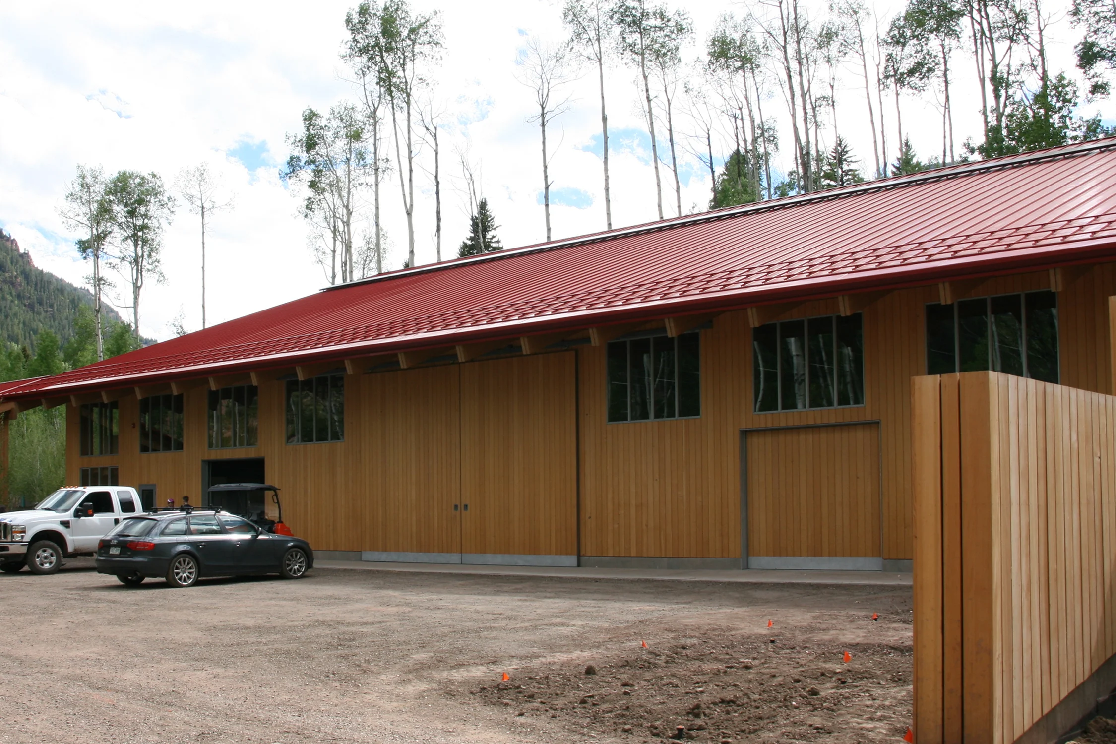 barn01.jpg