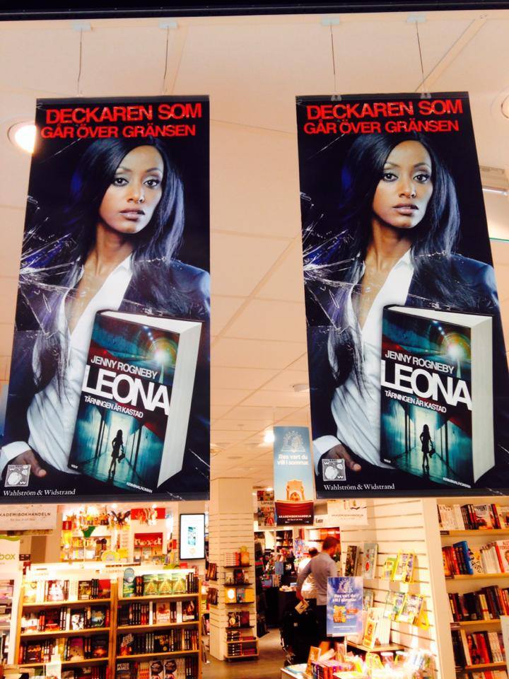 Leona i butik1.jpg