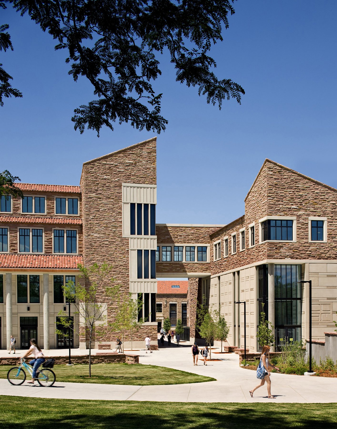 University of Colorado Boulder / Visual Arts Complex