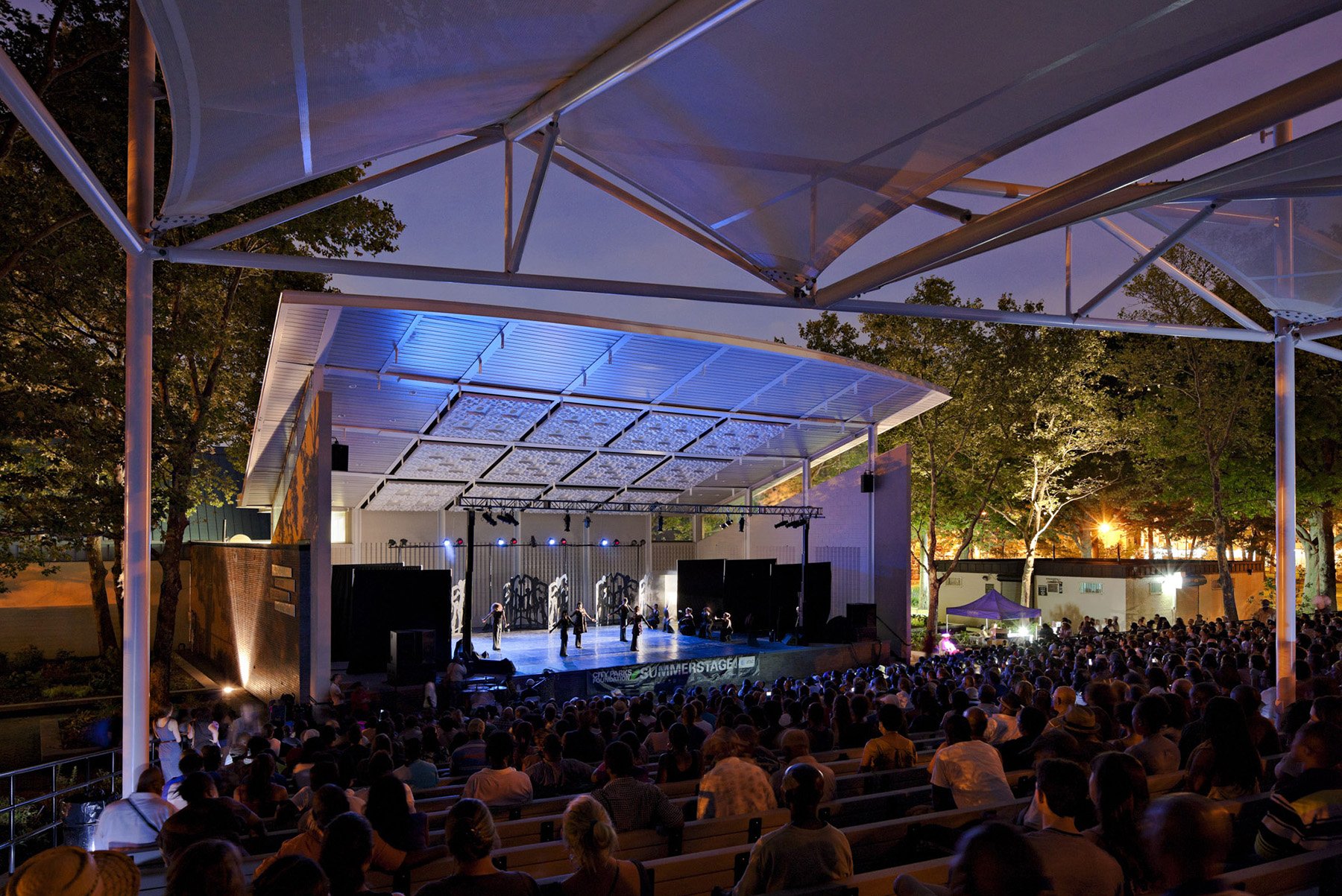 Richard Rogers Amphitheater - Cooper Robertson & Partners