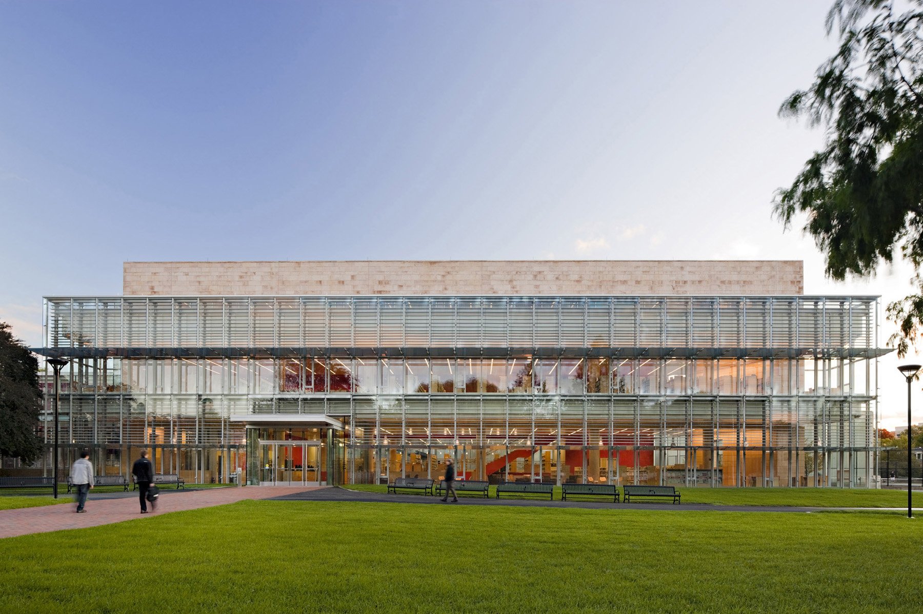 Cambridge Public Library - William Rawn Associates / Ann Beha Architects