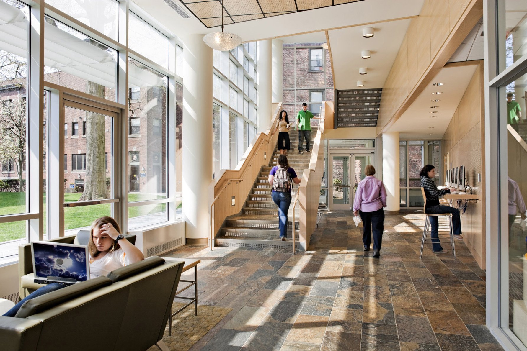 Wheelock College / Campus Center & Student Residencies