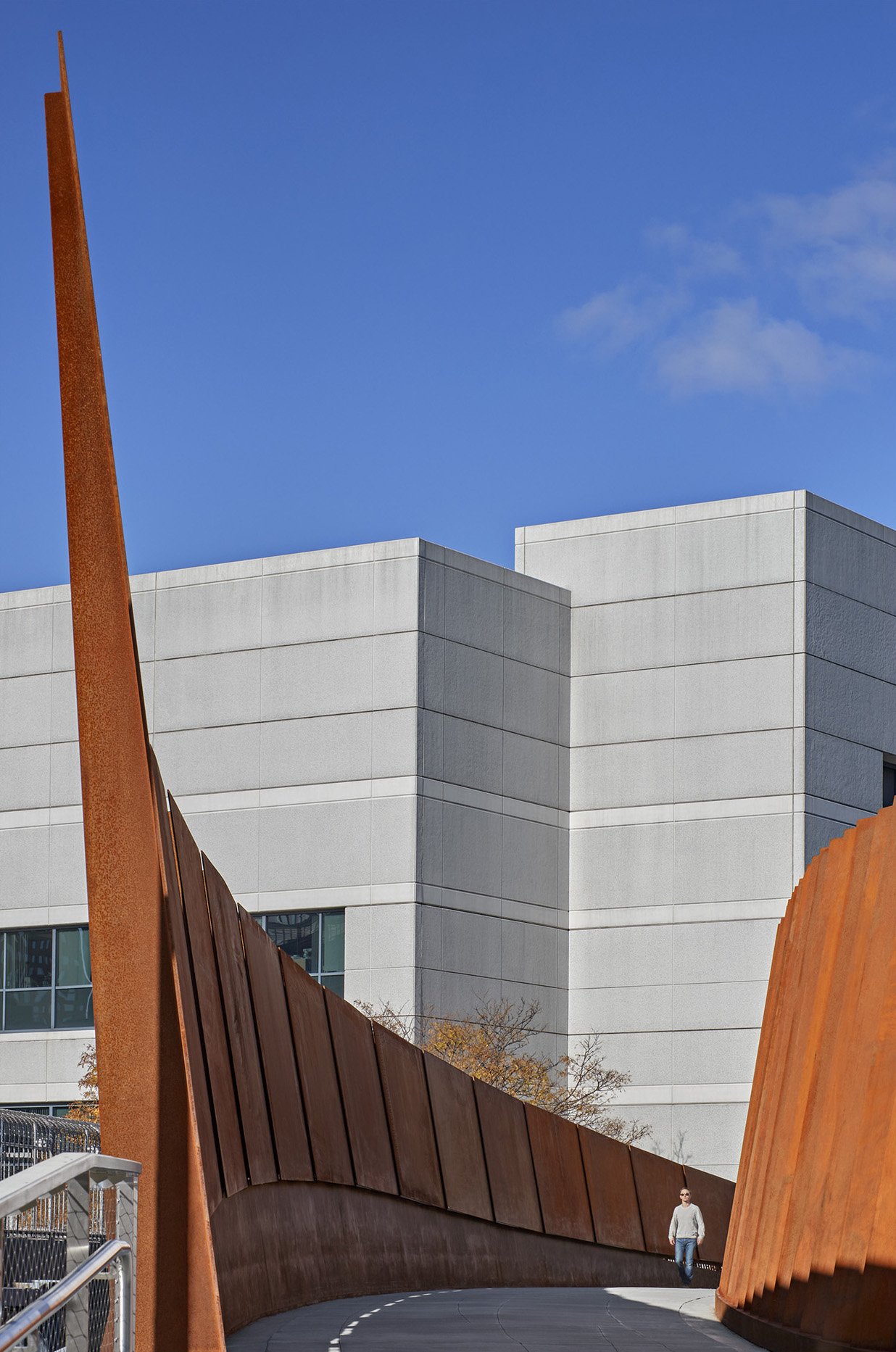 Northeastern University / Pedestrian Bridge 