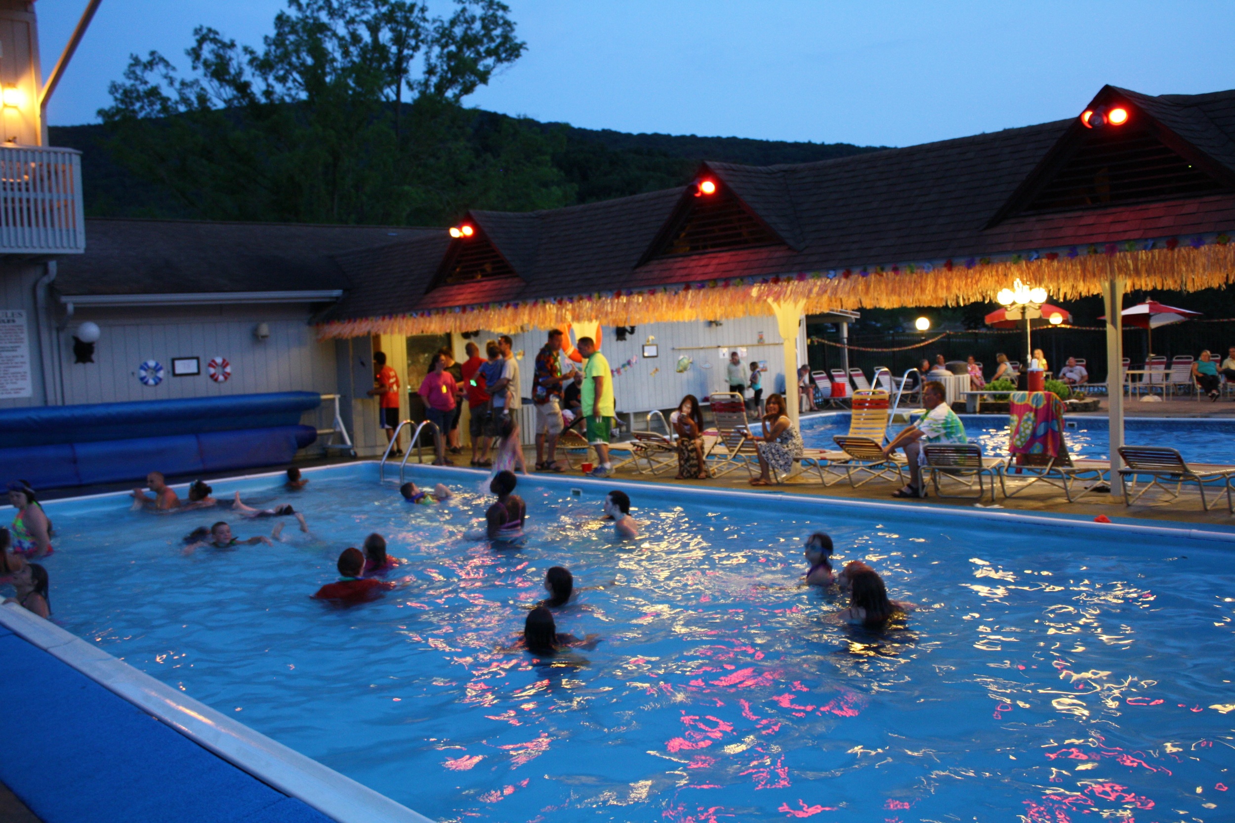 pools are open until 10pm