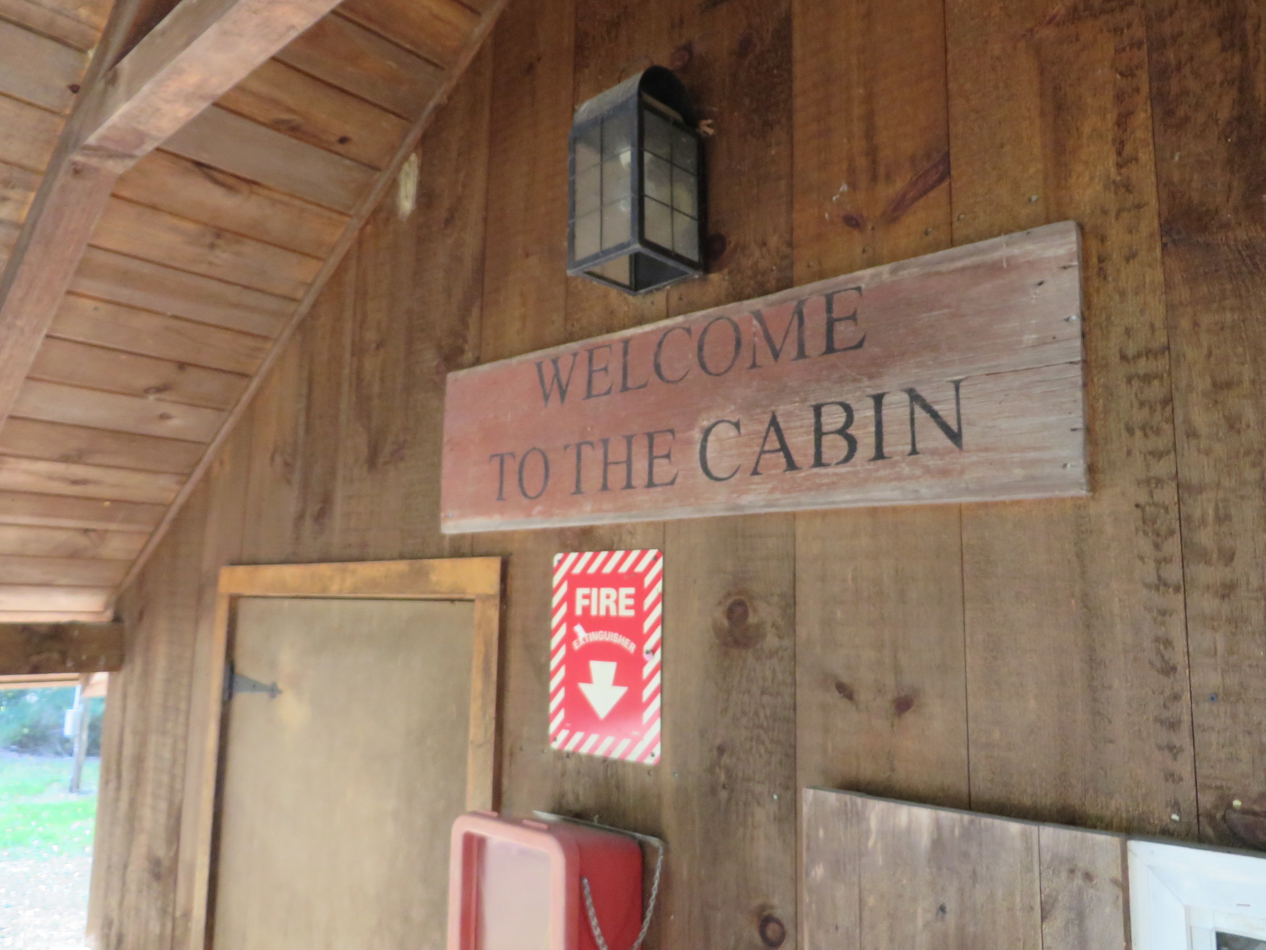 welcome to the cabin sign