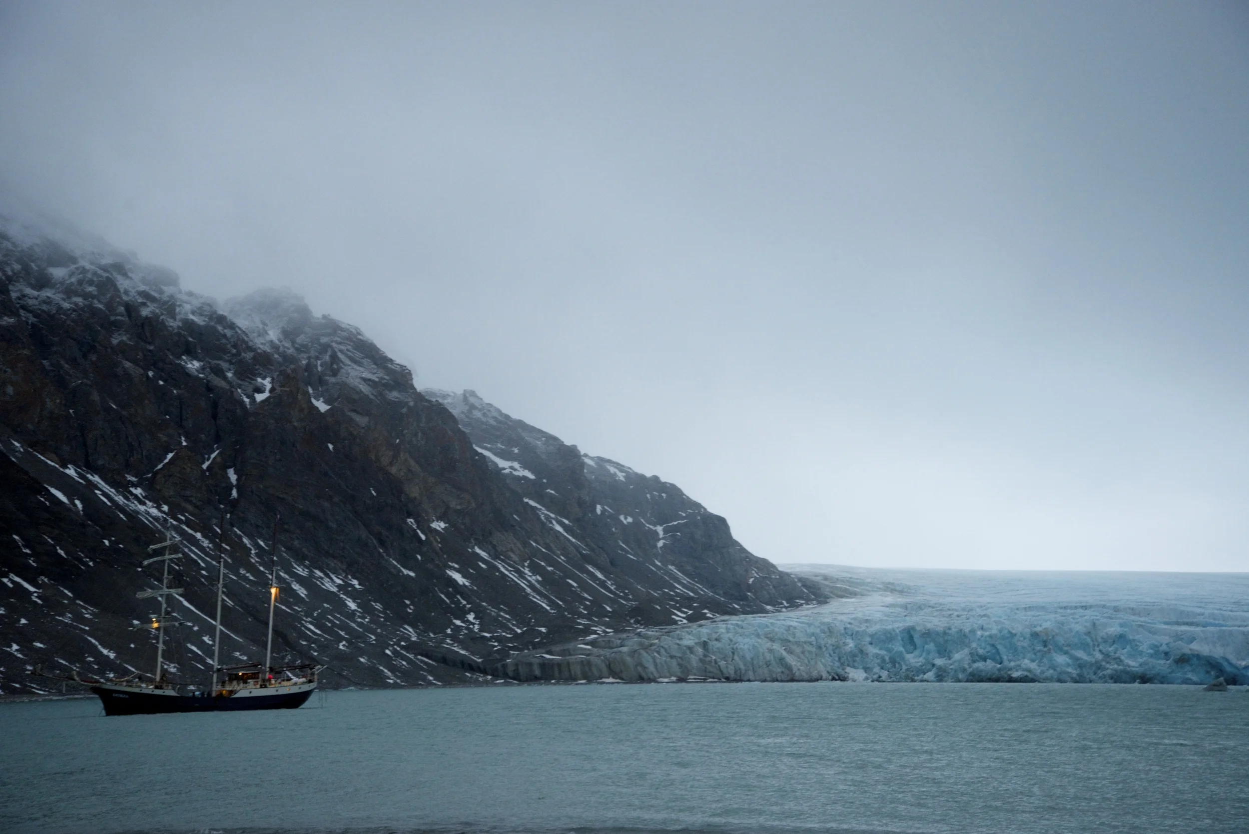 The Antigua and Fjortende Julibukta