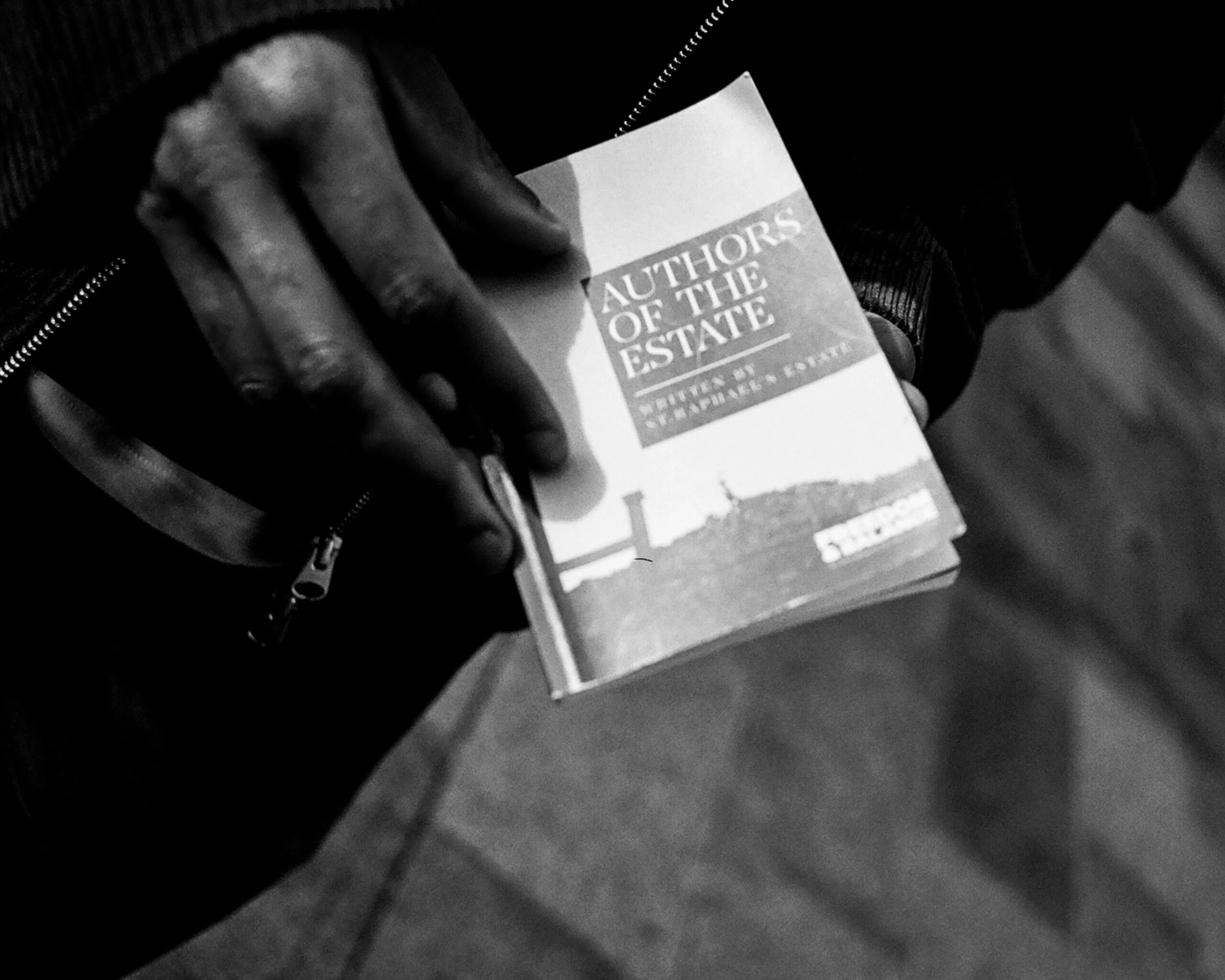 Authors promo - B&W - VUE 1.10.25-2.JPEG