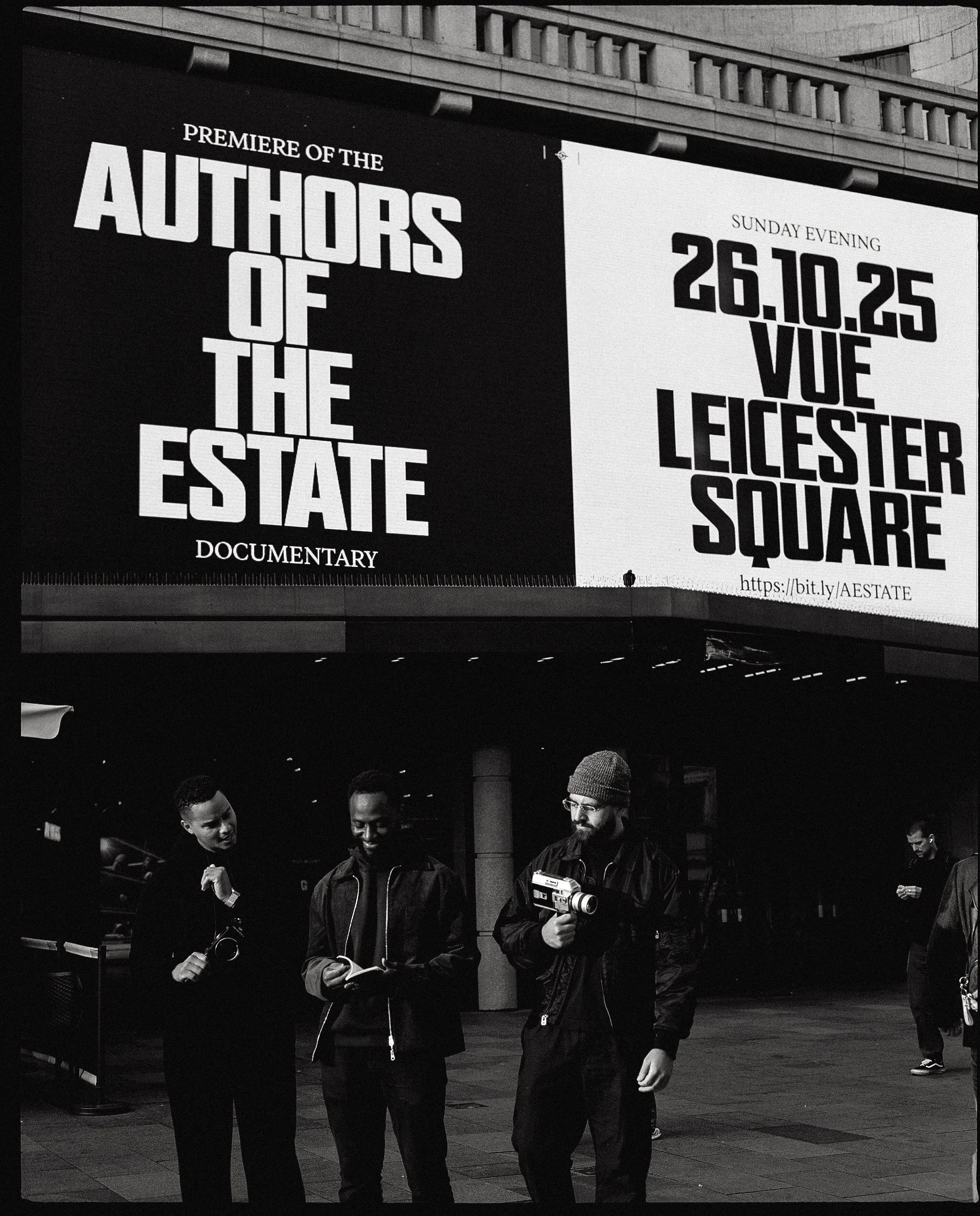 Authors promo - B&W - VUE 1.10.25-30.JPG