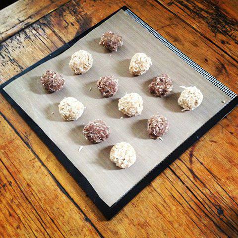"Our founder Kirsten Kjaer Weis creates delicious macaroons- using pulp from fresh almond milk. They taste incredible, and eating well enhances natural beauty! Here's a healthy recipe for your weekend: bit.ly/JO2Wue "