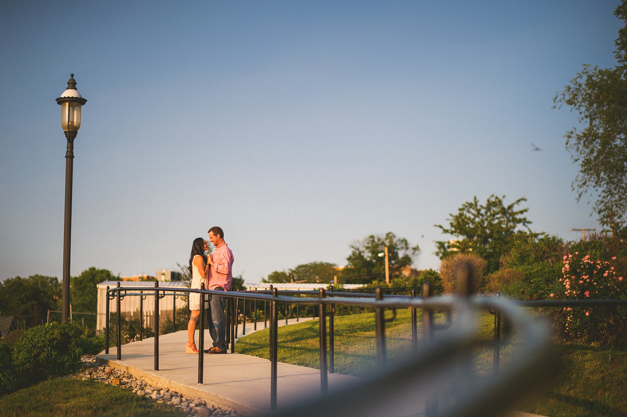 06-couple-in-redbank.jpg