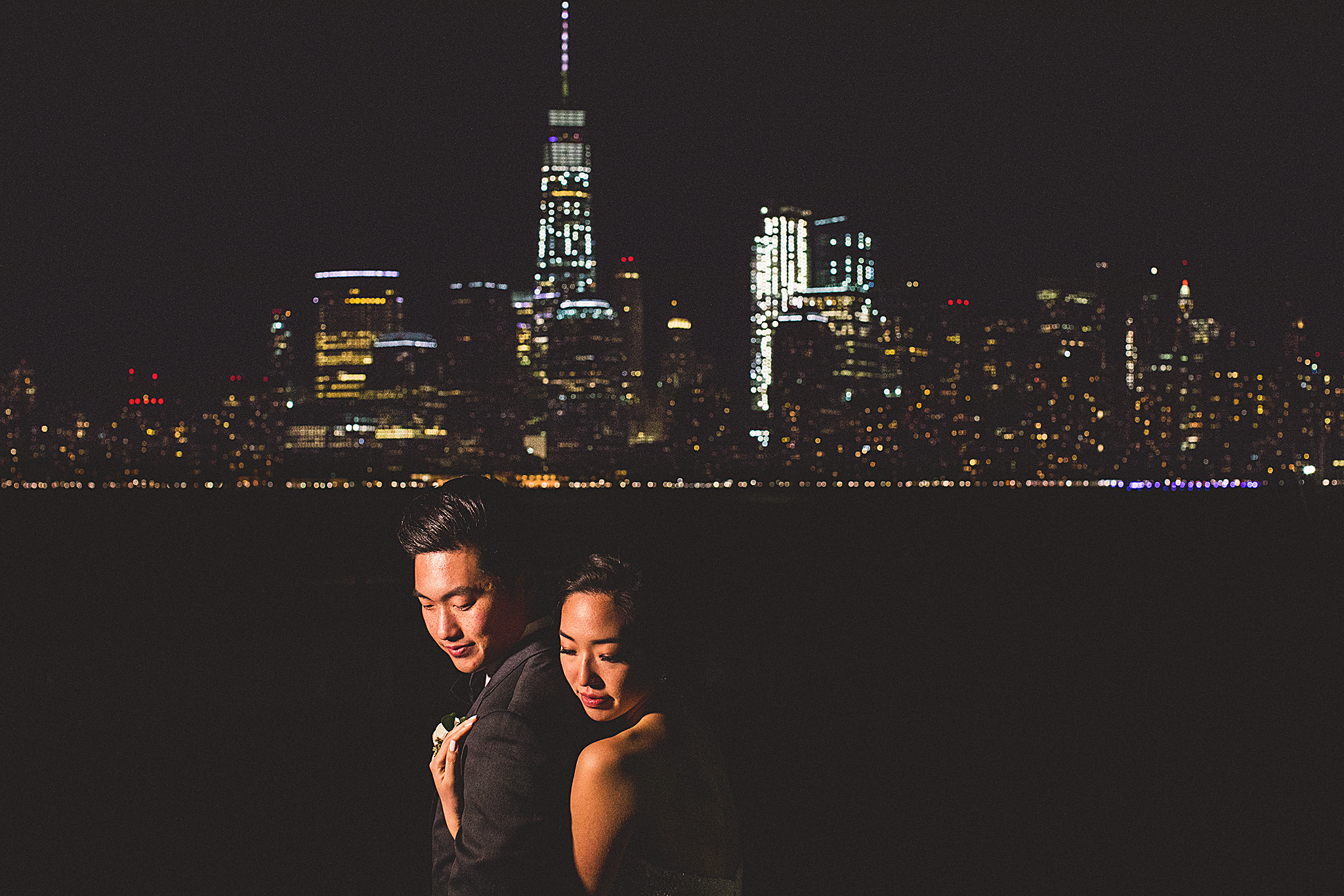 11-nyc-skyline-wedding-photos.jpg