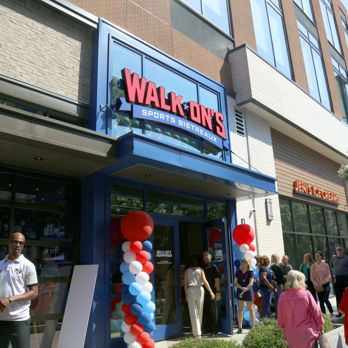 Today's grand opening of the new @walkons at @TheBatteryAtlanta was a home run! Check out these snapshots from the celebration, including the beautifully finished bar and highlights from the grand opening ceremony.

#WalkOnsSportsBistreaux #GrandOpen