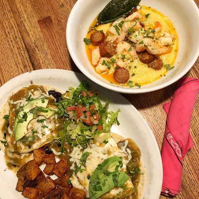 Brunch time!
$2 mimosas and $3 bloodys...
Plus Marc and Little NIC.
Could today get any better?!