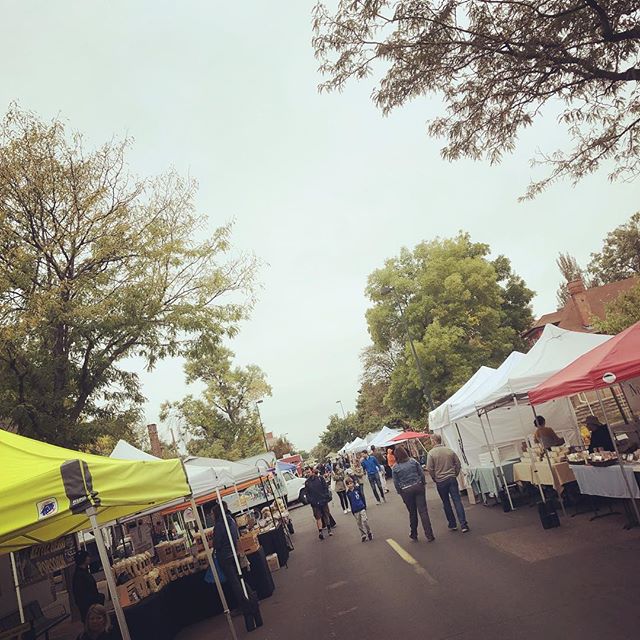Last farmers market of the season!
Come show your support for all the amazing vendors... .
.
.
#farmersmarket #visitdenver #peaches #community