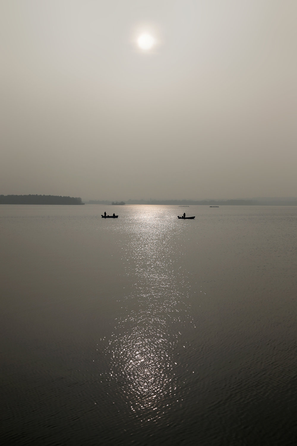 East Hanningfield, 2016. Polish fisherman sorting Sunday lunch.