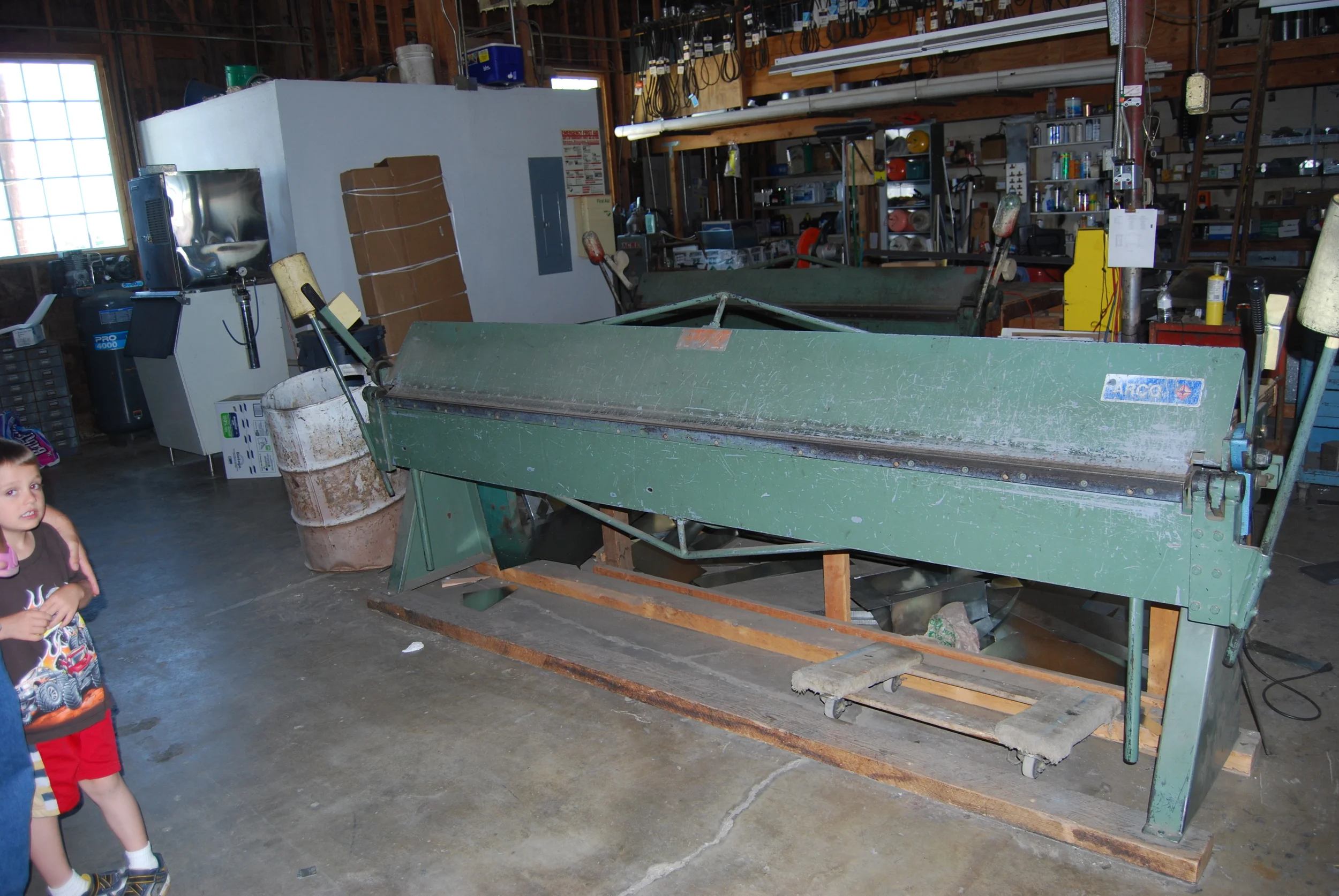 Sheet Metal Bending Machine