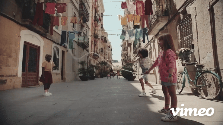 SEAT Arona Beats - See the world through your ears-high.gif