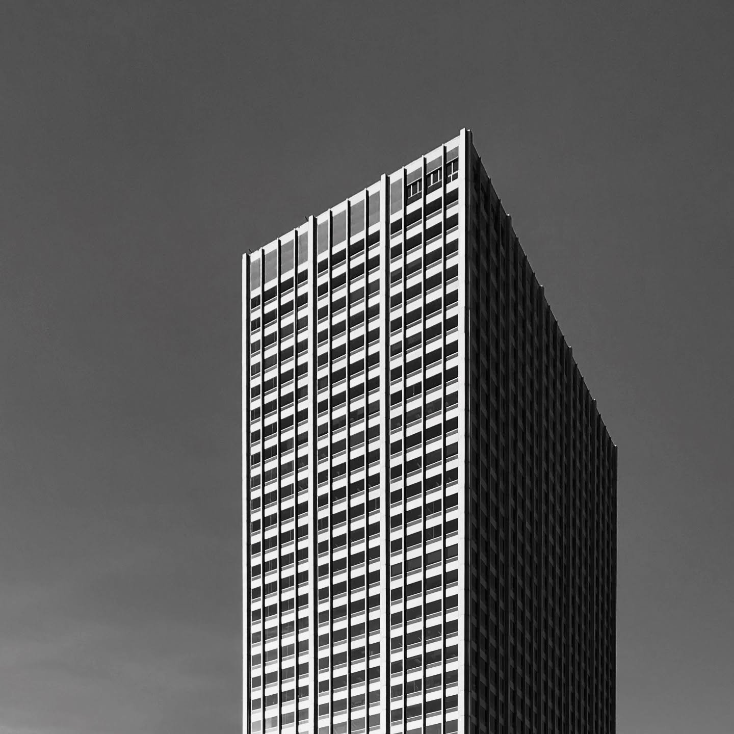 international style.
&mdash;

#equitablebuilding #skidmoreowingsmerrill #chiarchitecture #architecture #architecturephotography #archilovers #archdaily #architecture_hunter #vscoarchitecture #instarchitecture #architecture_minimal #dezeen #createexpl