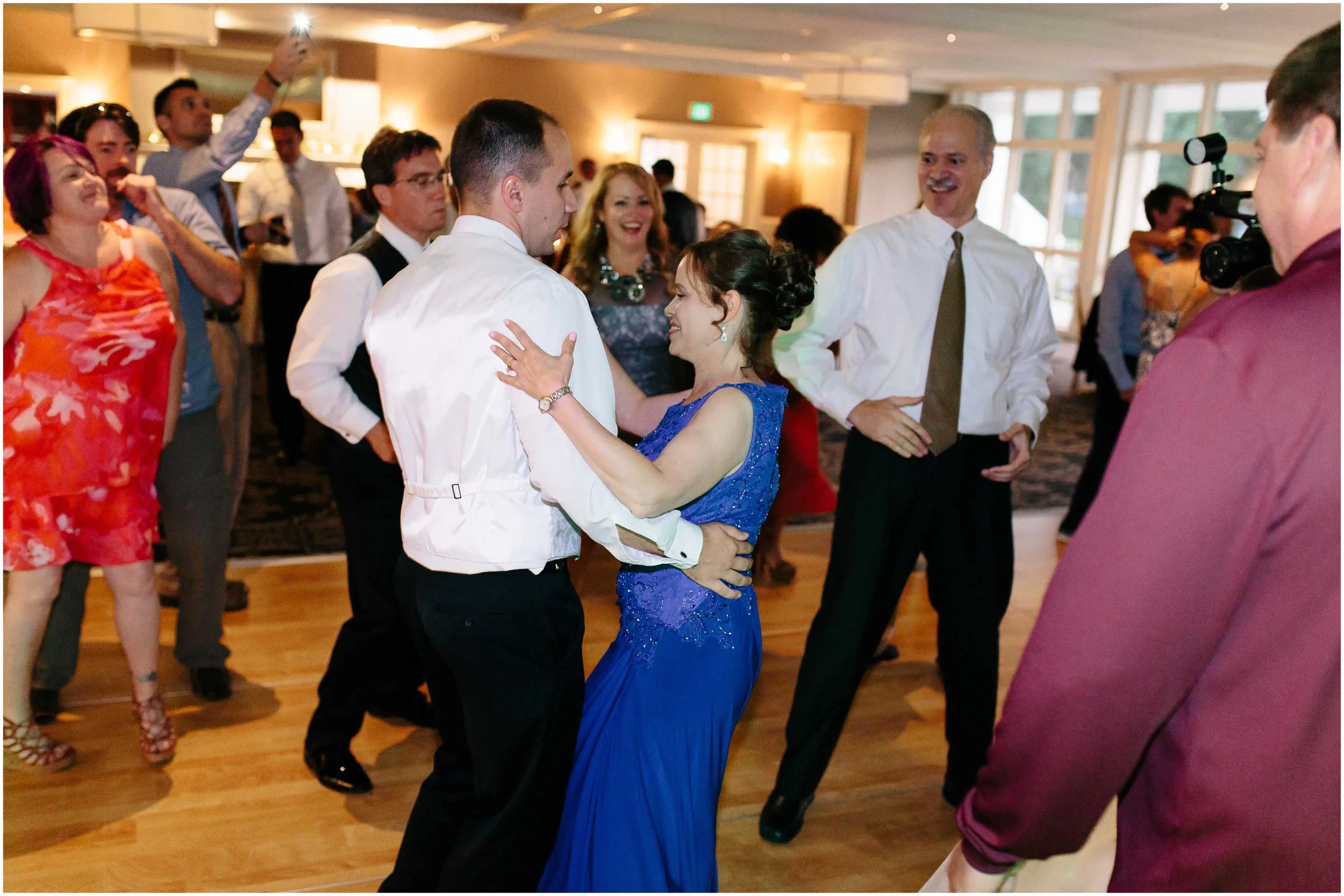 Chic New Hampshire Wedding at Manchester Country Club Bedford - dancing