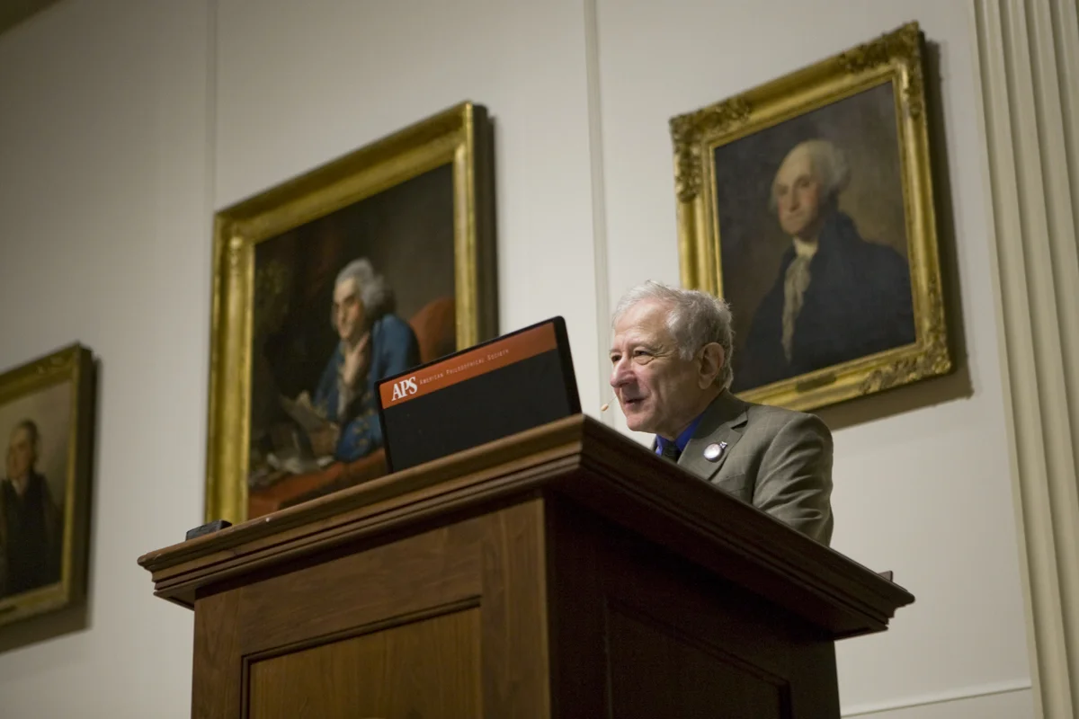 Roy Goodman introduces the morning seminar speakers.