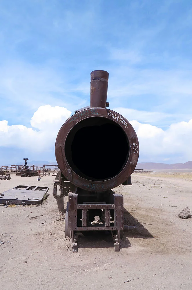 trainhole.jpg