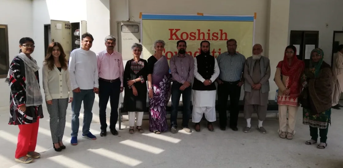 2019-01-19--volunteers-with-madam-and-sir.jpg