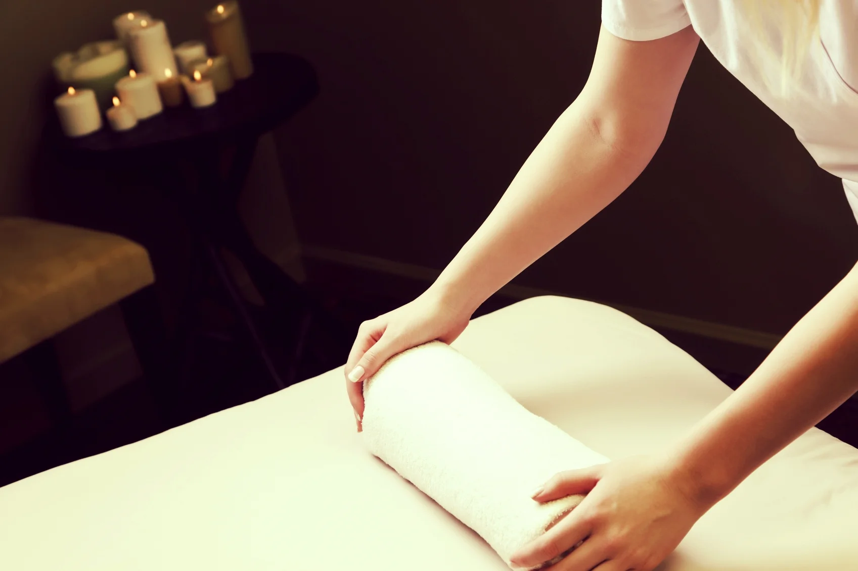 Healing hands Using either gentle insertion and thin needles, or deeper, stronger stimulation with thicker gauge needles, I cater to individual therapeutic needs. I will give you the treatment that is right for you. My patients leave feeling relaxed and nourished.