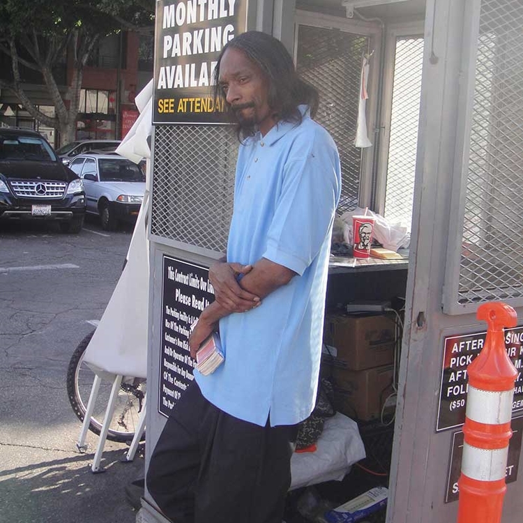   Snoop Dogg valet attendant&nbsp;  