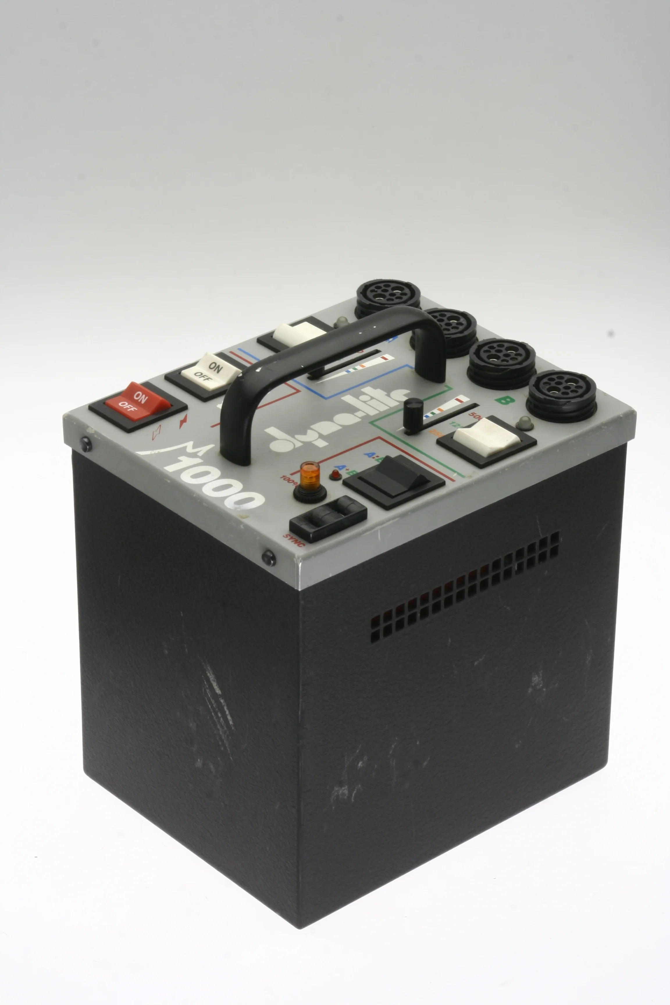 DYNALITE 2 HEAD STUDIO STROBE KIT