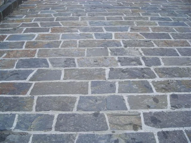 3-Mossy Hill Pavers.JPG