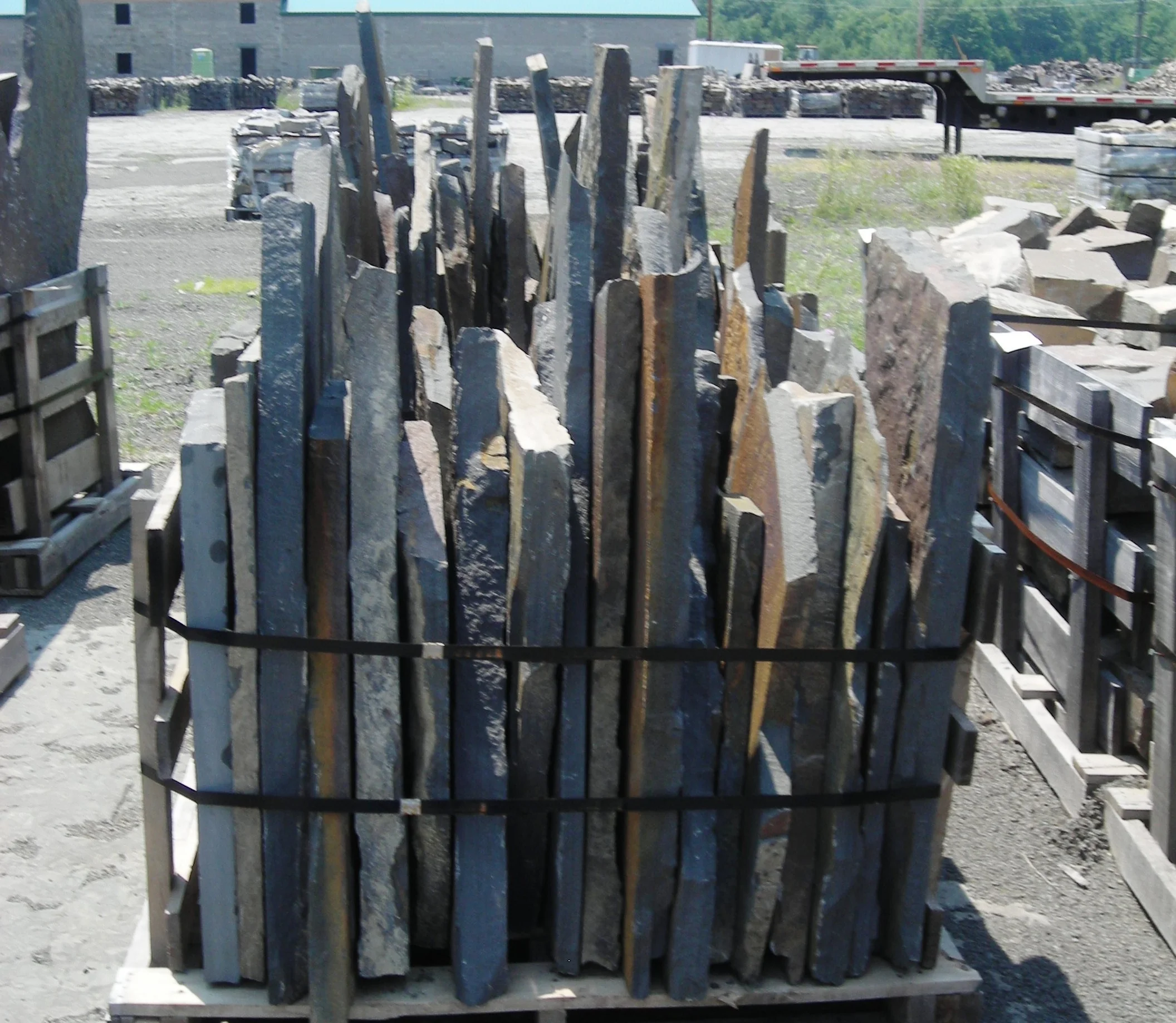 3-Alcove Broken Flag.JPG