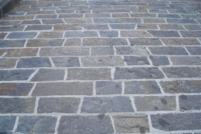 3-Mossy Hill Pavers.JPG